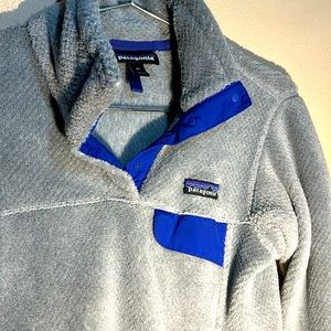 EUC Patagonia gray with vivid violet trim hand pouch pockets chest pocket sz XS